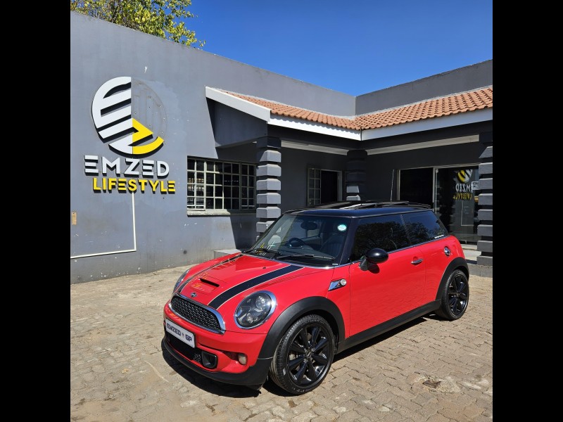 2012 MINI COOPER S 