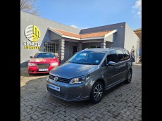 2013 VOLKSWAGEN TOURAN 2.0 TDI TRENDLINE DSG 